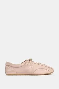 sneakers outline women